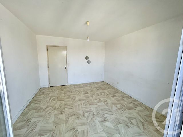Appartement F2 &agrave; vendre - 2 pi&egrave;ces - 67 m2 - La Roche Sur Yon - 85 - PAYS-DE-LOIRE