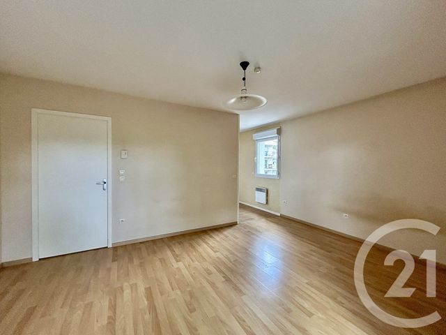 Appartement T1 &agrave; vendre - 1 pi&egrave;ce - 32,25 m2 - La Roche Sur Yon - 85 - PAYS-DE-LOIRE