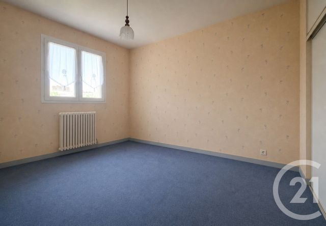 Appartement T4 &agrave; vendre - 4 pi&egrave;ces - 102,47 m2 - La Roche Sur Yon - 85 - PAYS-DE-LOIRE