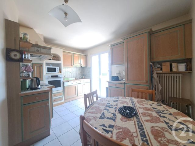 Appartement T4 à vendre - 4 pièces - 102,47 m2 - La Roche Sur Yon - 85 - PAYS-DE-LOIRE