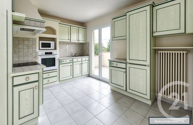 Appartement T4 &agrave; vendre - 4 pi&egrave;ces - 102,47 m2 - La Roche Sur Yon - 85 - PAYS-DE-LOIRE