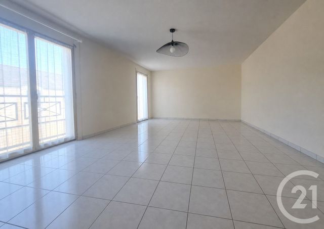 Appartement T4 &agrave; vendre - 4 pi&egrave;ces - 102,47 m2 - La Roche Sur Yon - 85 - PAYS-DE-LOIRE