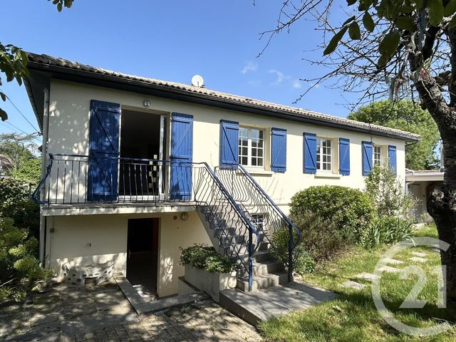 Maison &agrave; vendre - 9 pi&egrave;ces - 218 m2 - La Roche Sur Yon - 85 - PAYS-DE-LOIRE