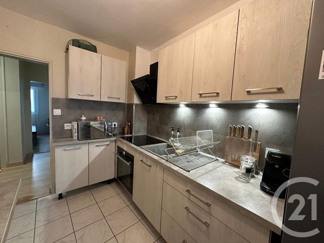 Appartement F4 à vendre - 4 pièces - 75,30 m2 - La Roche Sur Yon - 85 - PAYS-DE-LOIRE