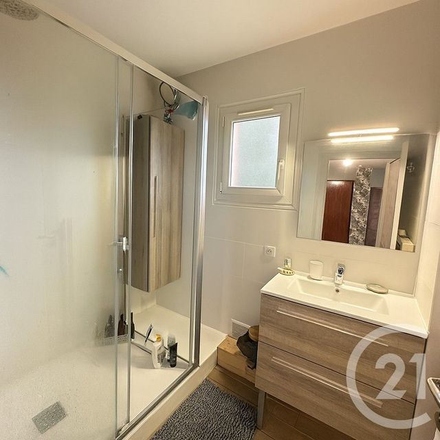 Appartement F4 à vendre - 4 pièces - 75,30 m2 - La Roche Sur Yon - 85 - PAYS-DE-LOIRE