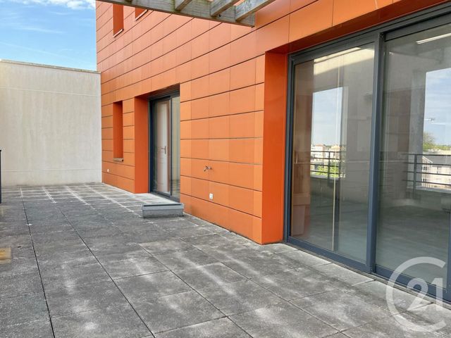 Appartement à vendre - 4 pièces - 121,62 m2 - La Roche Sur Yon - 85 - PAYS-DE-LOIRE