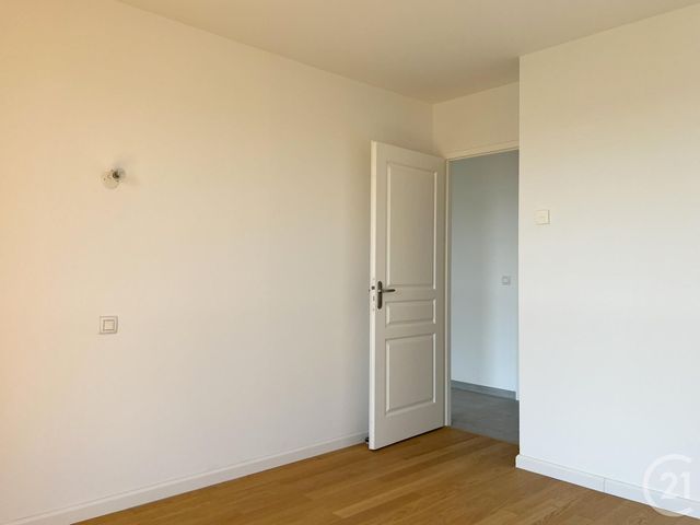 Appartement à vendre - 4 pièces - 121,62 m2 - La Roche Sur Yon - 85 - PAYS-DE-LOIRE