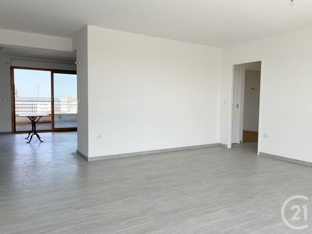 Appartement à vendre - 4 pièces - 121,62 m2 - La Roche Sur Yon - 85 - PAYS-DE-LOIRE