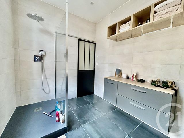 Appartement F3 à vendre - 3 pièces - 107,54 m2 - La Roche Sur Yon - 85 - PAYS-DE-LOIRE