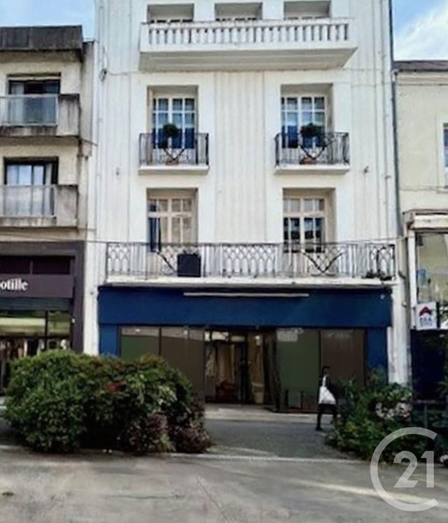 Appartement F3 à vendre - 3 pièces - 107,54 m2 - La Roche Sur Yon - 85 - PAYS-DE-LOIRE