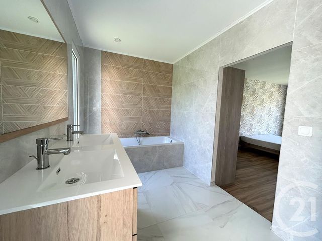 Maison à vendre - 6 pièces - 194 m2 - Les Lucs Sur Boulogne - 85 - PAYS-DE-LOIRE