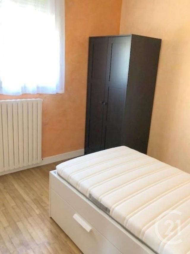 Maison à louer - 7 pièces - 117 m2 - La Roche Sur Yon - 85 - PAYS-DE-LOIRE