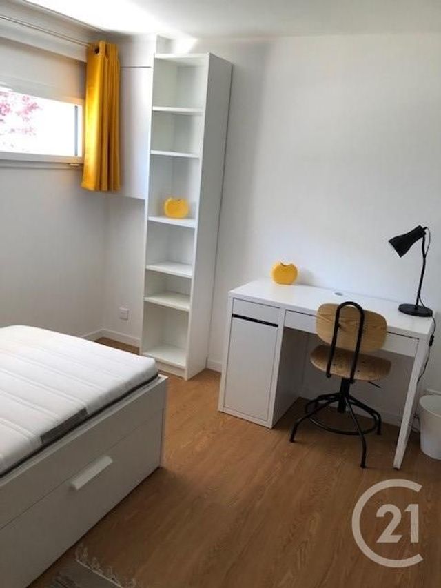 Maison à louer - 7 pièces - 117 m2 - La Roche Sur Yon - 85 - PAYS-DE-LOIRE