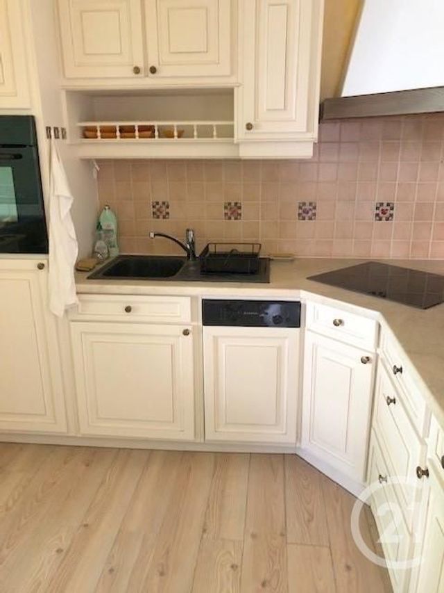 Maison à louer - 7 pièces - 117 m2 - La Roche Sur Yon - 85 - PAYS-DE-LOIRE