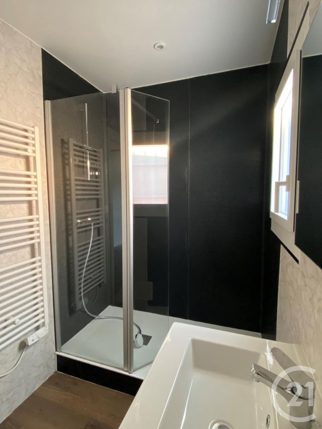 Appartement F3 à louer - 3 pièces - 52,39 m2 - La Roche Sur Yon - 85 - PAYS-DE-LOIRE