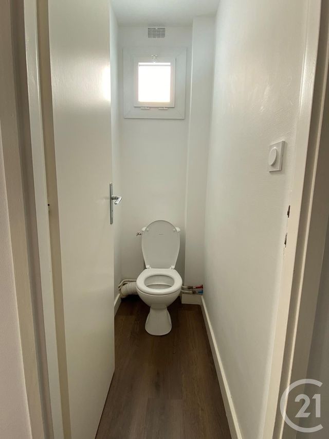 Appartement F3 à louer - 3 pièces - 52,39 m2 - La Roche Sur Yon - 85 - PAYS-DE-LOIRE