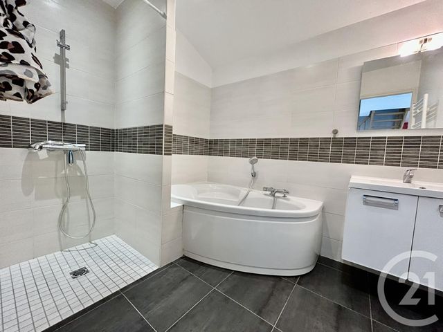 Maison à vendre - 6 pièces - 115 m2 - La Roche Sur Yon - 85 - PAYS-DE-LOIRE