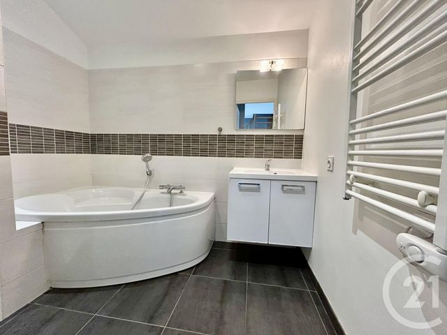 Maison à vendre - 6 pièces - 115 m2 - La Roche Sur Yon - 85 - PAYS-DE-LOIRE