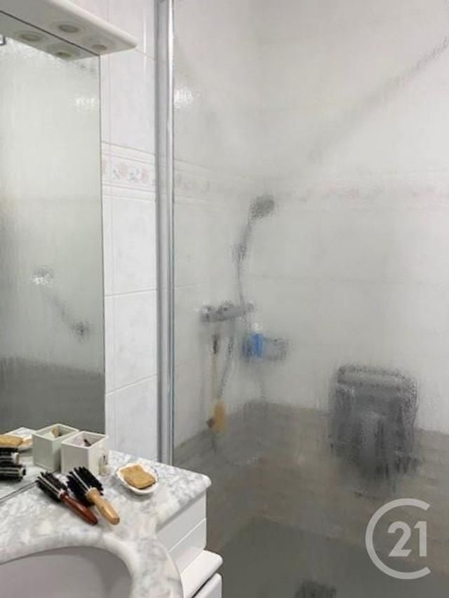 Appartement F5 &agrave; vendre - 5 pi&egrave;ces - 101,66 m2 - La Roche Sur Yon - 85 - PAYS-DE-LOIRE