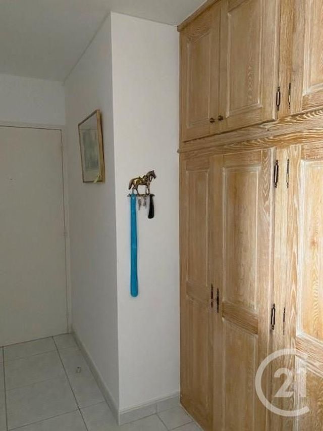 Appartement F5 &agrave; vendre - 5 pi&egrave;ces - 101,66 m2 - La Roche Sur Yon - 85 - PAYS-DE-LOIRE