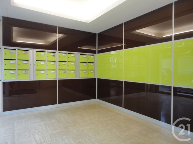 Appartement F5 &agrave; vendre - 5 pi&egrave;ces - 101,66 m2 - La Roche Sur Yon - 85 - PAYS-DE-LOIRE