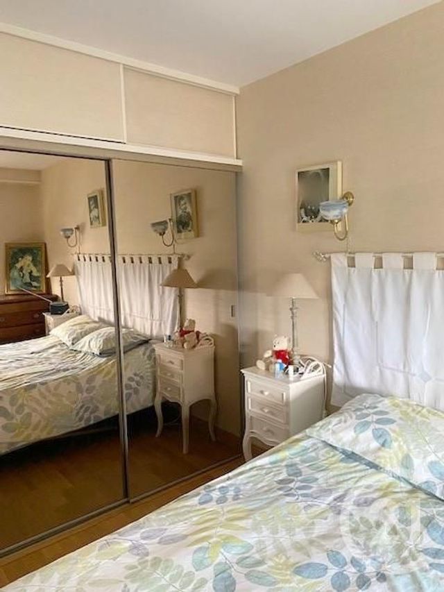 Appartement F5 &agrave; vendre - 5 pi&egrave;ces - 101,66 m2 - La Roche Sur Yon - 85 - PAYS-DE-LOIRE