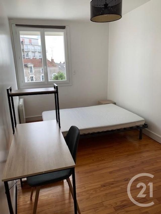 Appartement &agrave; louer - 3 pi&egrave;ces - 57,15 m2 - La Roche Sur Yon - 85 - PAYS-DE-LOIRE