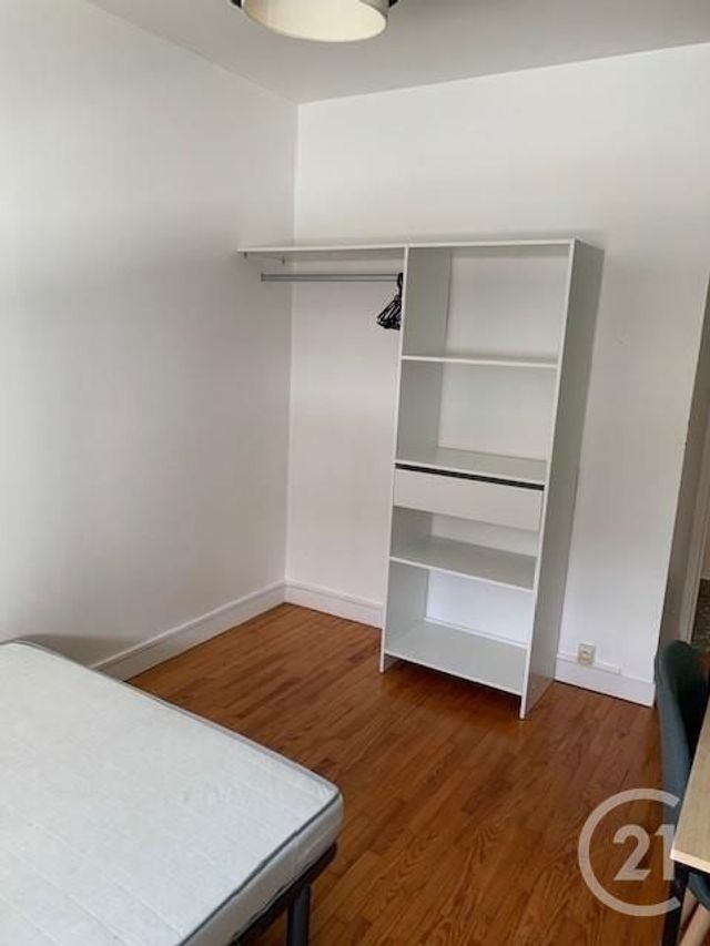 Appartement &agrave; louer - 3 pi&egrave;ces - 57,15 m2 - La Roche Sur Yon - 85 - PAYS-DE-LOIRE