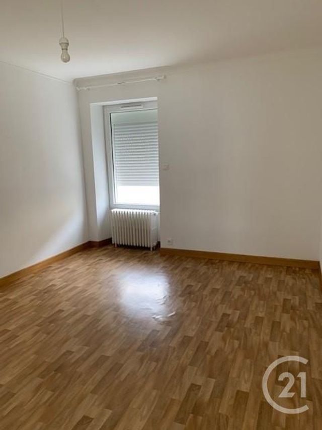 Maison &agrave; louer - 4 pi&egrave;ces - 77,82 m2 - La Roche Sur Yon - 85 - PAYS-DE-LOIRE