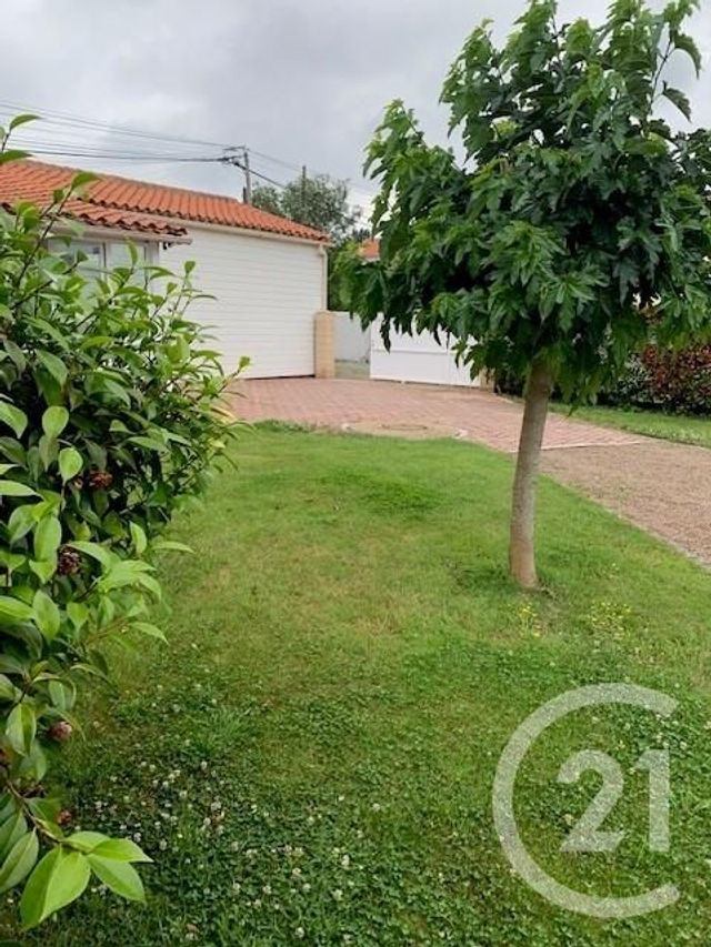 Maison &agrave; louer - 4 pi&egrave;ces - 77,82 m2 - La Roche Sur Yon - 85 - PAYS-DE-LOIRE