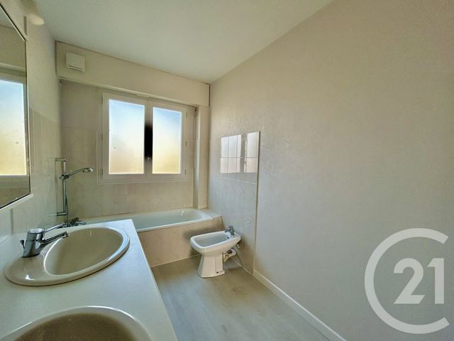 Maison &agrave; vendre - 4 pi&egrave;ces - 95 m2 - La Roche Sur Yon - 85 - PAYS-DE-LOIRE