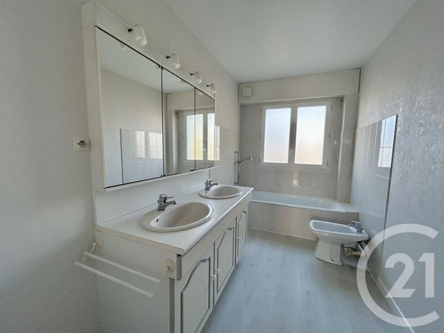 Maison &agrave; vendre - 4 pi&egrave;ces - 95 m2 - La Roche Sur Yon - 85 - PAYS-DE-LOIRE