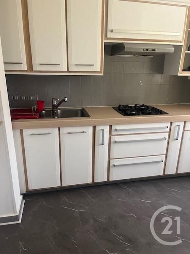 Appartement F3 &agrave; louer - 3 pi&egrave;ces - 66,74 m2 - La Roche Sur Yon - 85 - PAYS-DE-LOIRE