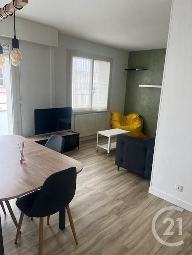 Appartement F3 &agrave; louer - 3 pi&egrave;ces - 66,74 m2 - La Roche Sur Yon - 85 - PAYS-DE-LOIRE