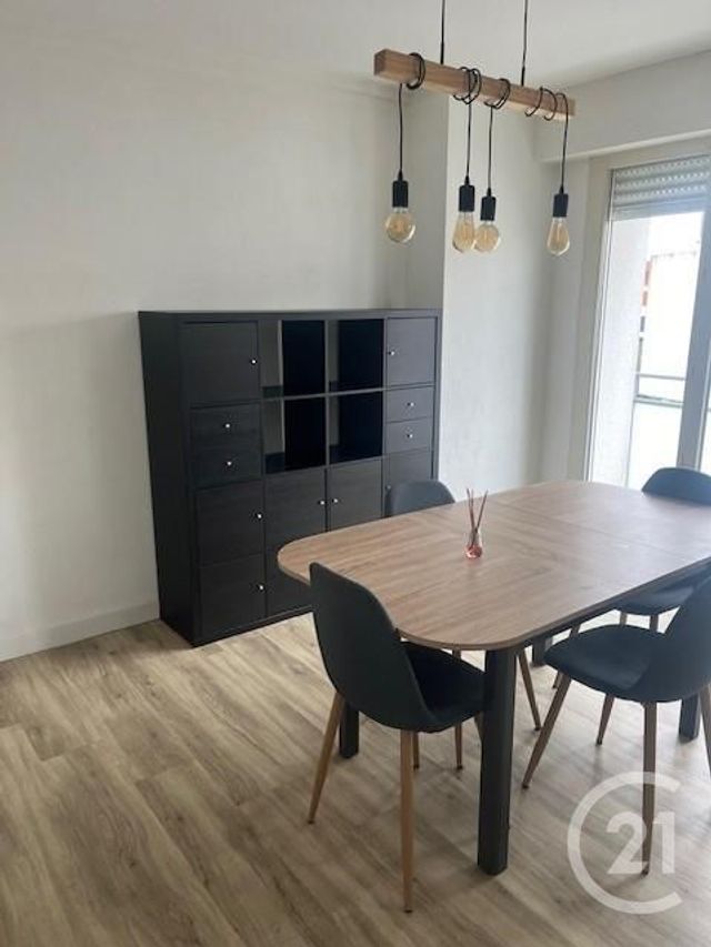 Appartement F3 &agrave; louer - 3 pi&egrave;ces - 66,74 m2 - La Roche Sur Yon - 85 - PAYS-DE-LOIRE