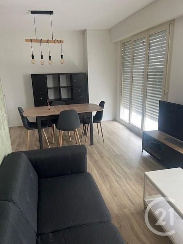 Appartement F3 &agrave; louer - 3 pi&egrave;ces - 66,74 m2 - La Roche Sur Yon - 85 - PAYS-DE-LOIRE