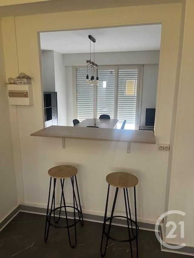 Appartement F3 &agrave; louer - 3 pi&egrave;ces - 66,74 m2 - La Roche Sur Yon - 85 - PAYS-DE-LOIRE
