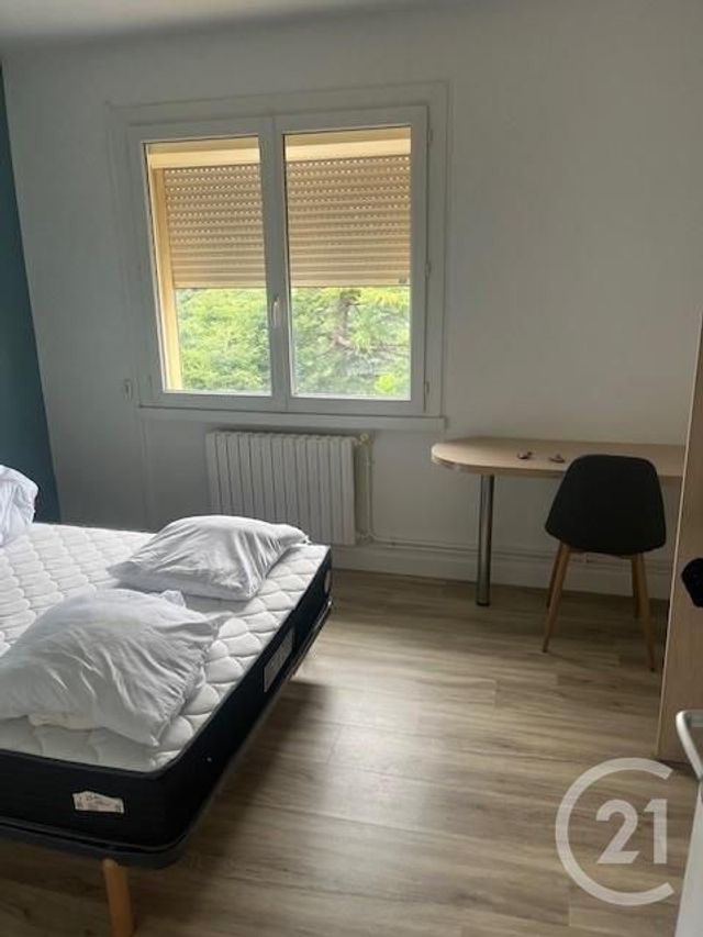 Appartement F3 &agrave; louer - 3 pi&egrave;ces - 66,74 m2 - La Roche Sur Yon - 85 - PAYS-DE-LOIRE