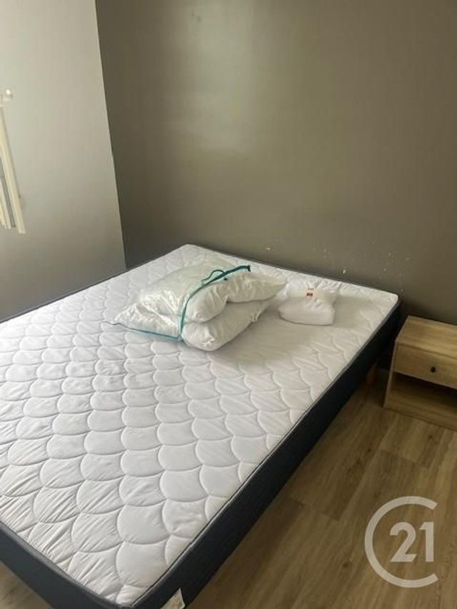 Appartement F3 &agrave; louer - 3 pi&egrave;ces - 66,74 m2 - La Roche Sur Yon - 85 - PAYS-DE-LOIRE