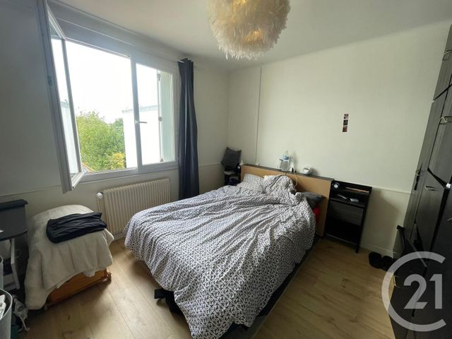 Appartement F2 &agrave; louer - 2 pi&egrave;ces - 46 m2 - La Roche Sur Yon - 85 - PAYS-DE-LOIRE