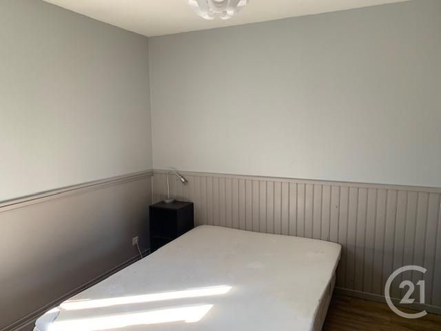 Maison &agrave; louer - 6 pi&egrave;ces - 106,20 m2 - La Roche Sur Yon - 85 - PAYS-DE-LOIRE