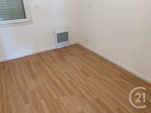 Maison &agrave; louer - 5 pi&egrave;ces - 80 m2 - La Roche Sur Yon - 85 - PAYS-DE-LOIRE