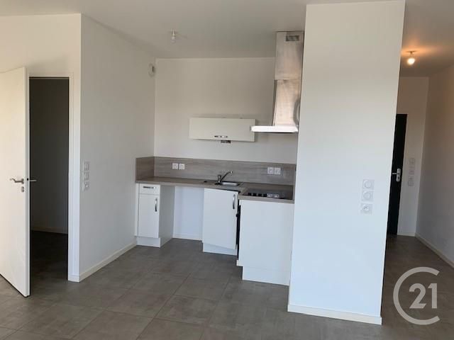 Appartement F3 &agrave; louer - 3 pi&egrave;ces - 71,28 m2 - La Roche Sur Yon - 85 - PAYS-DE-LOIRE