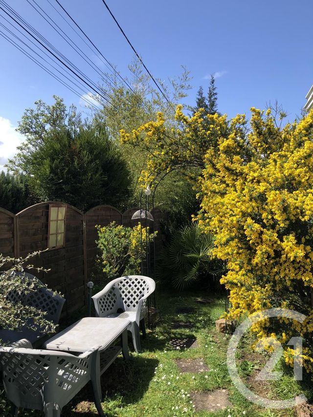 Maison &agrave; louer - 5 pi&egrave;ces - 135,13 m2 - La Roche Sur Yon - 85 - PAYS-DE-LOIRE