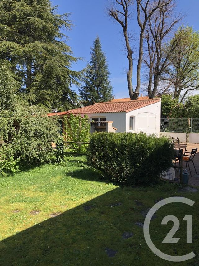 Maison &agrave; louer - 5 pi&egrave;ces - 135,13 m2 - La Roche Sur Yon - 85 - PAYS-DE-LOIRE