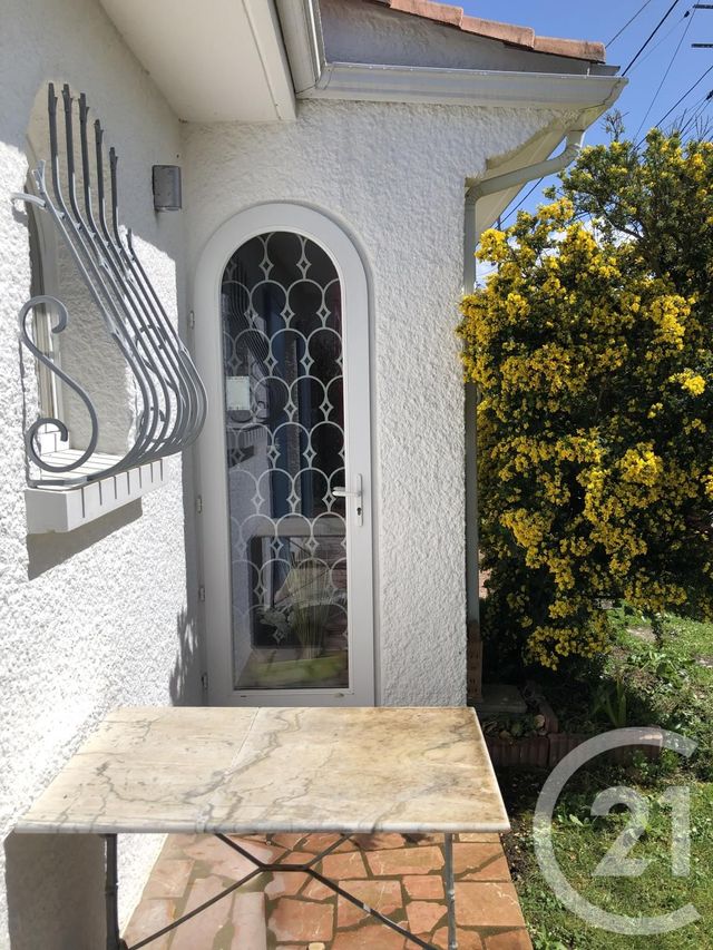 Maison &agrave; louer - 5 pi&egrave;ces - 135,13 m2 - La Roche Sur Yon - 85 - PAYS-DE-LOIRE