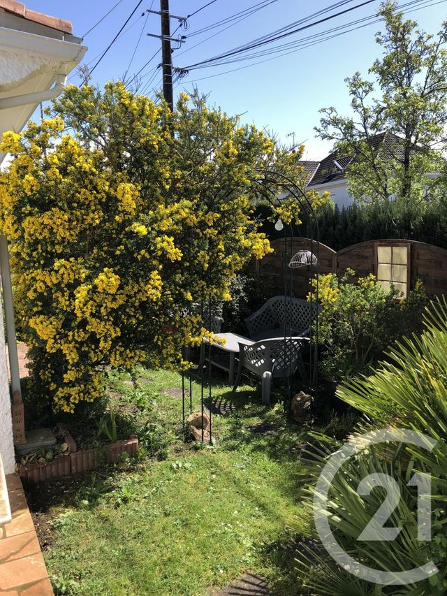 Maison &agrave; louer - 5 pi&egrave;ces - 135,13 m2 - La Roche Sur Yon - 85 - PAYS-DE-LOIRE