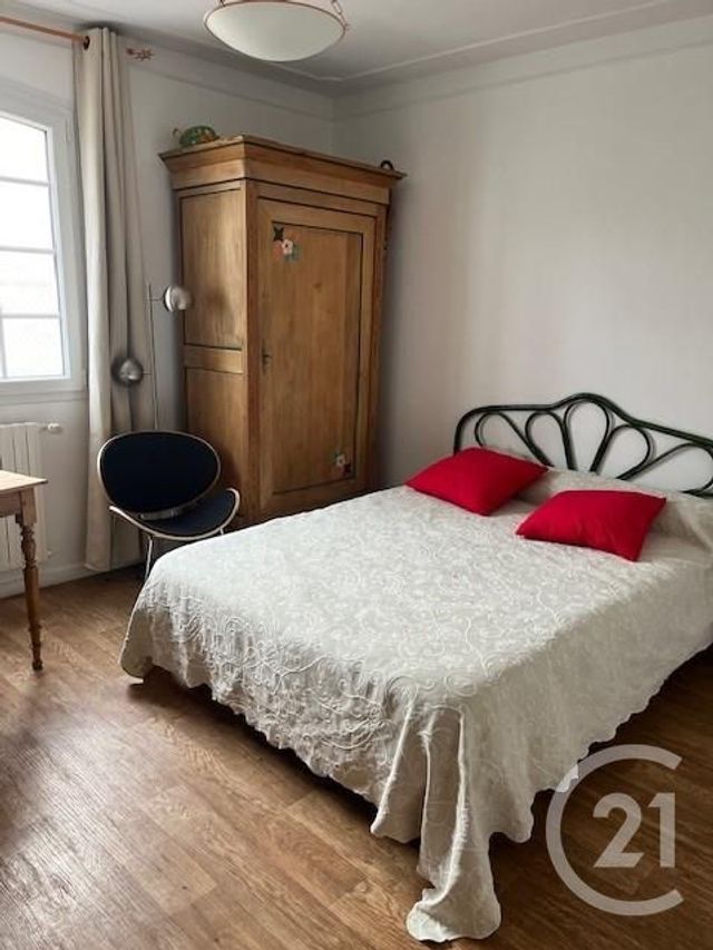 Maison &agrave; louer - 5 pi&egrave;ces - 135,13 m2 - La Roche Sur Yon - 85 - PAYS-DE-LOIRE