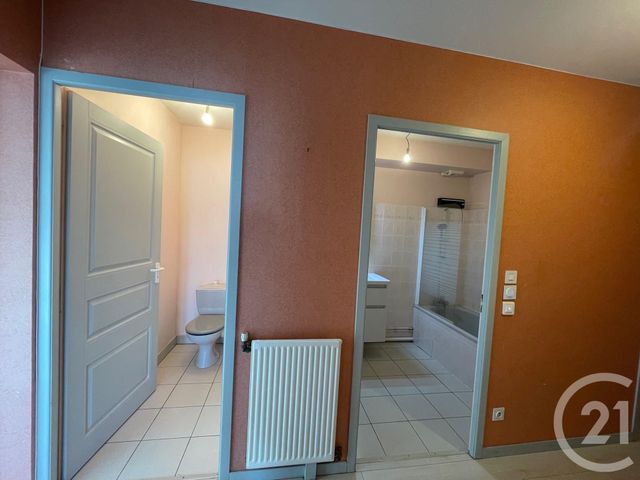 Appartement F3 &agrave; louer - 3 pi&egrave;ces - 65 m2 - La Roche Sur Yon - 85 - PAYS-DE-LOIRE