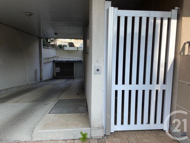 Appartement F3 &agrave; louer - 3 pi&egrave;ces - 65 m2 - La Roche Sur Yon - 85 - PAYS-DE-LOIRE